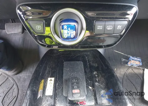 2020 Toyota Prius Prime Xle z USA, uszkodzony, nr VIN JTDKARFP9L3159343